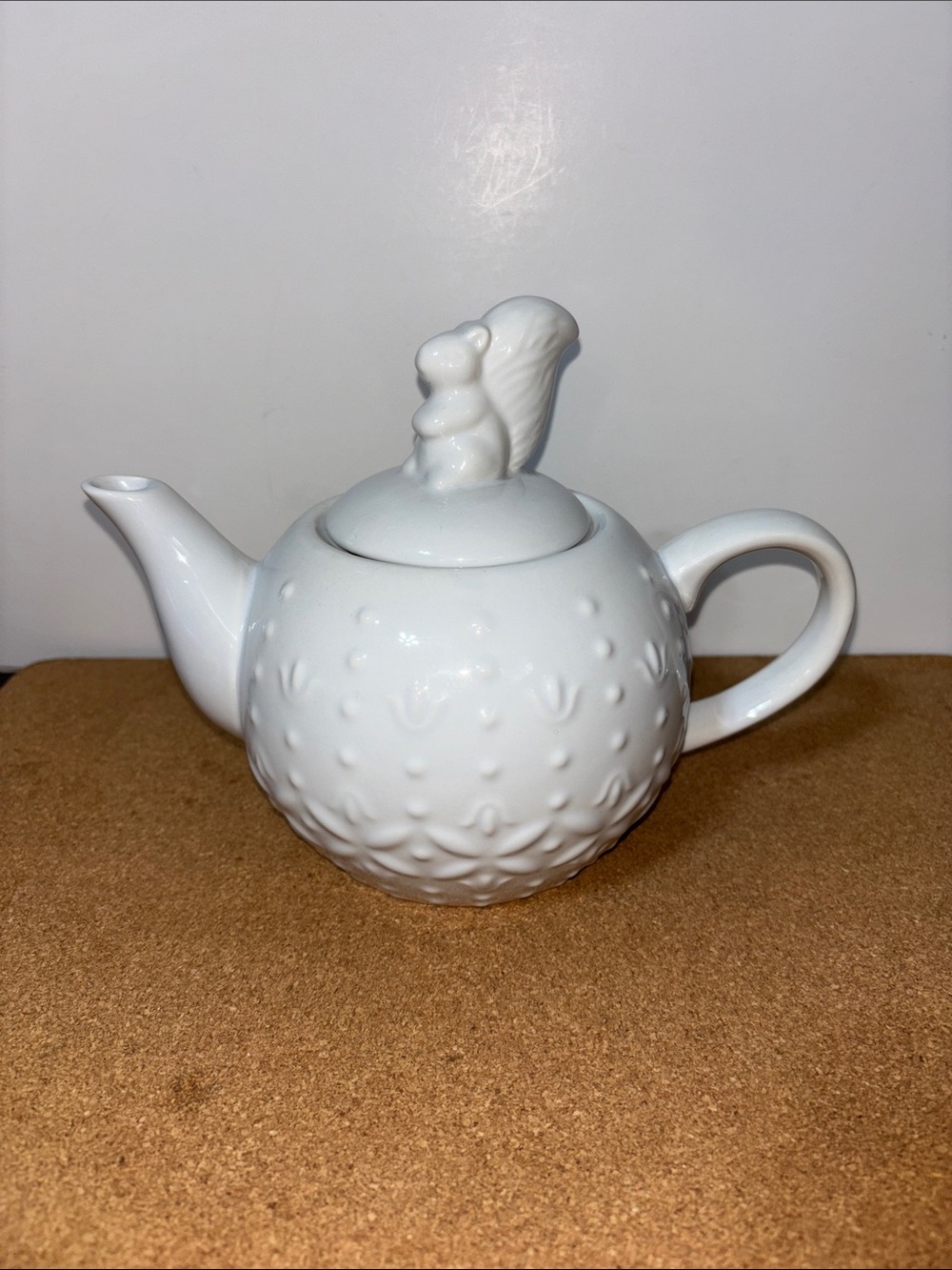 Stokes White Ceramic Teapot with Squirrel Lid 7.5”